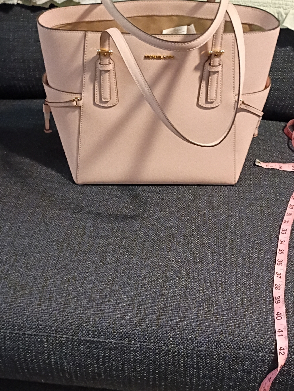 NWT Michael Kors Voyager In Blush